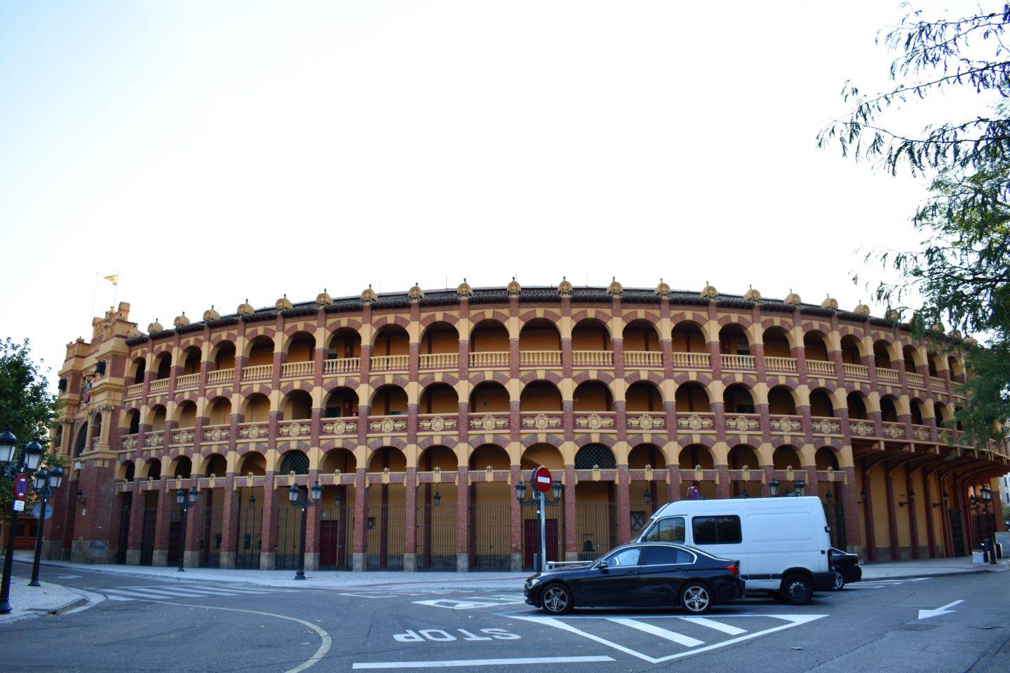 Plaza de toros - la cadena viajera