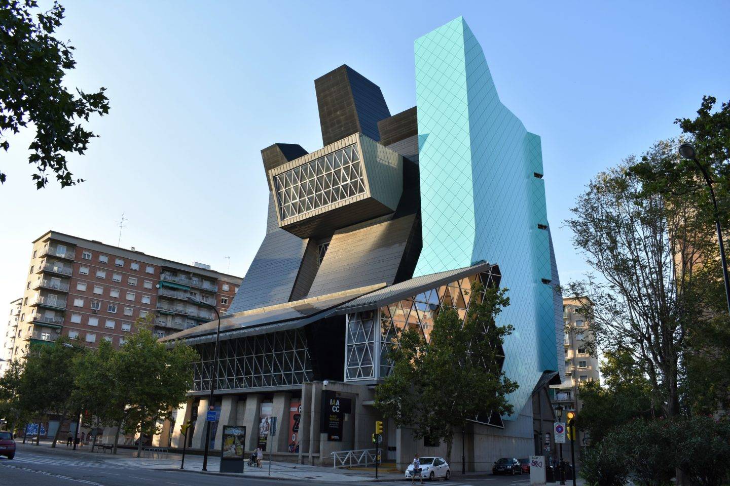 Museo Pablo Serrano - la cadena viajera