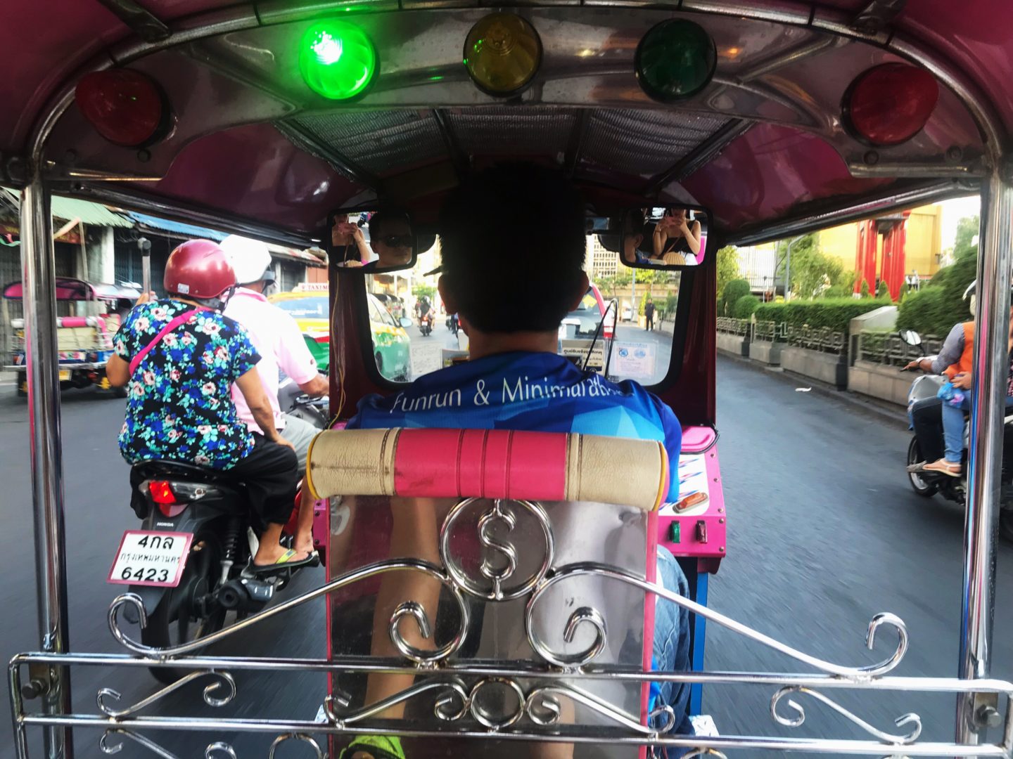 tuk tuk en bangkok - la cadena viajera