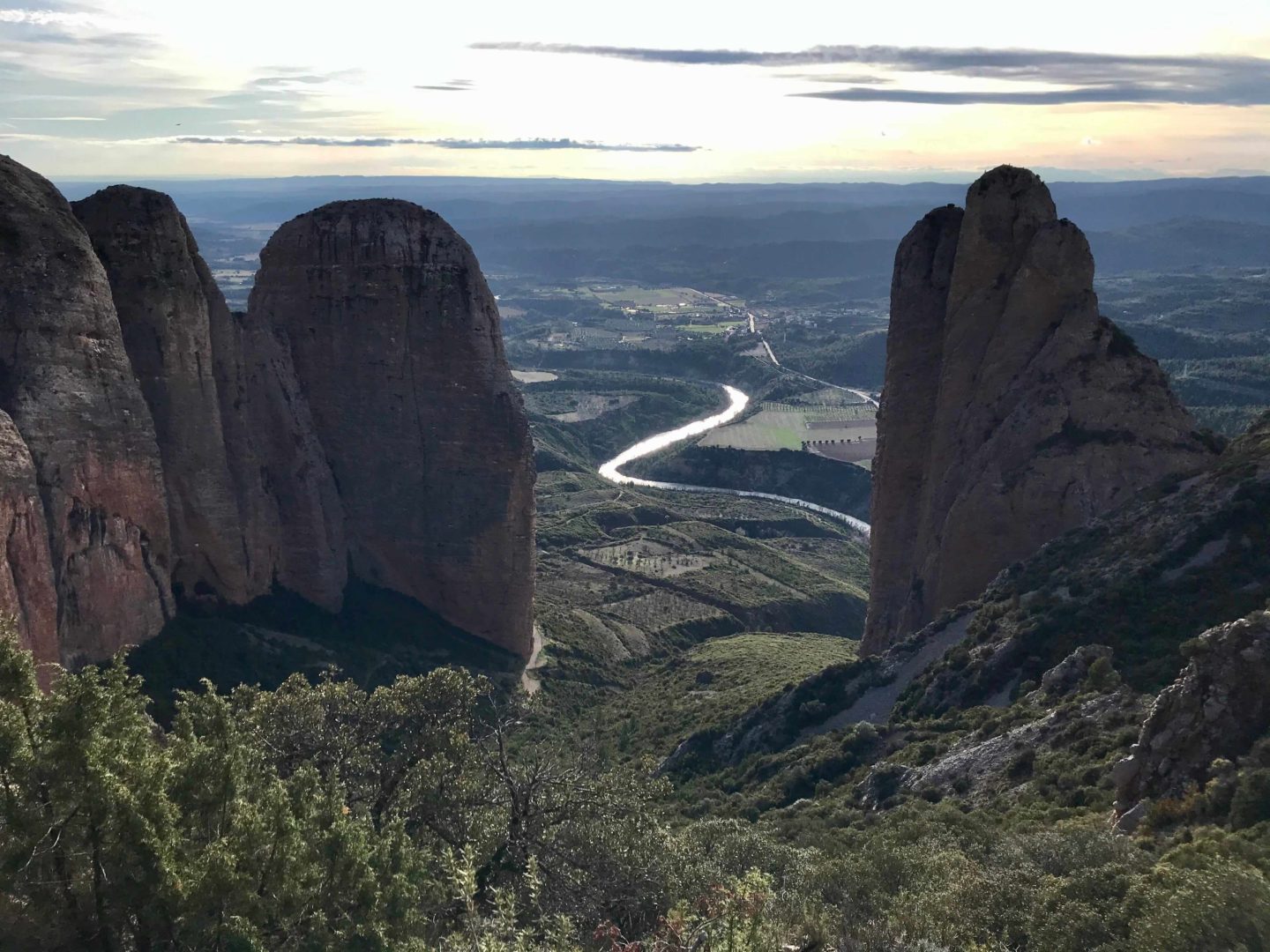 Mallos de Riglos- la cadena viajera